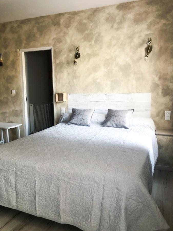 Logis Hotel Restaurant Metropole Mirande  Eksteriør billede