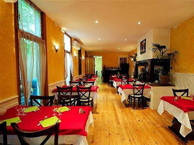 Logis Hotel Restaurant Metropole Mirande  Eksteriør billede